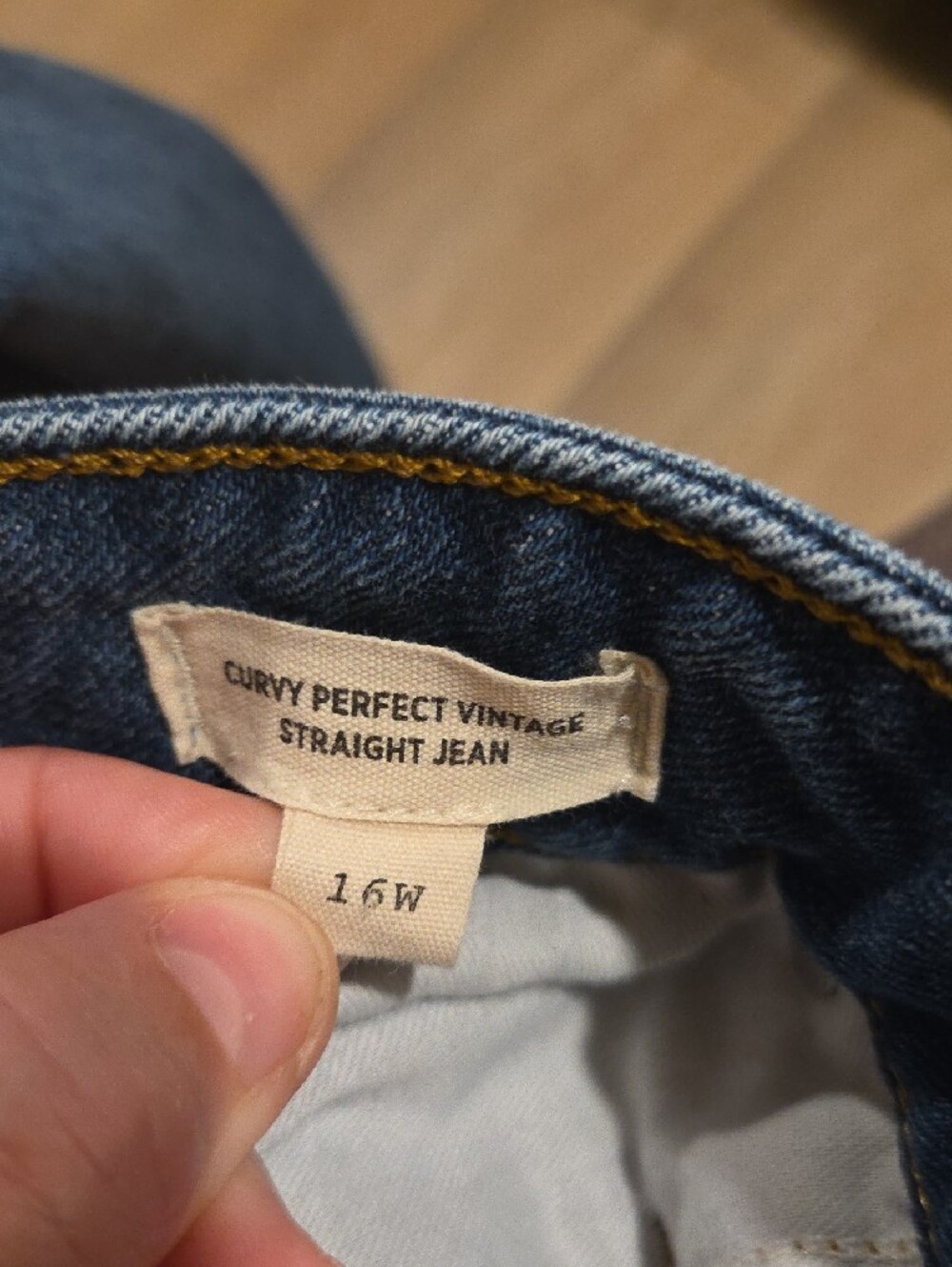 Madewell Straight-Leg Jeans in Dark Blue Denim - Picture 4 of 8